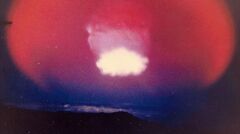 Eksplozja Teak - potężna głowica o mocy 3,8 megatony na wysokości 76 kilometrów. Zdjęcie wykonane prawdopodobnie z Hawajów