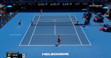 Skrót meczu Halep – Fręch w 1. rundzie Australian Open
