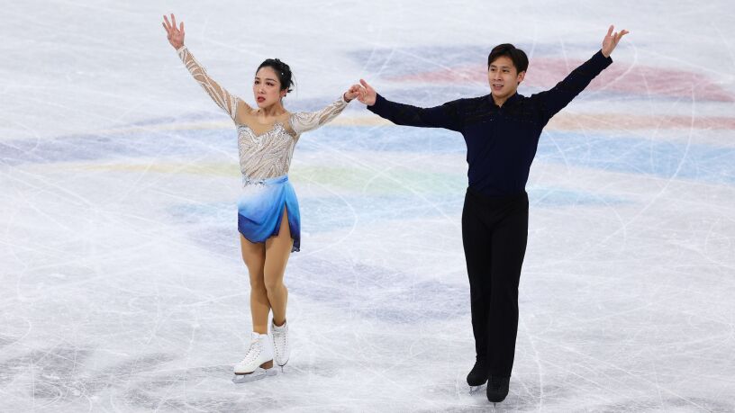 Pekin 2022. Wenjing Sui i Cong Han mistrzami olimpijskimi w rywalizacji par sportowych