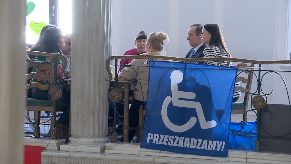 Protest w Sejmie trwa. Opozycja zapowiada swoją inicjatywę ustawodawczą