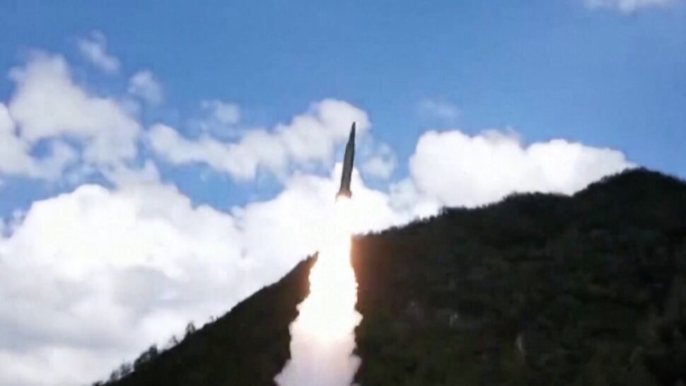 Chińskie rakiety przeleciały nad Tajwanem i spadły do morza