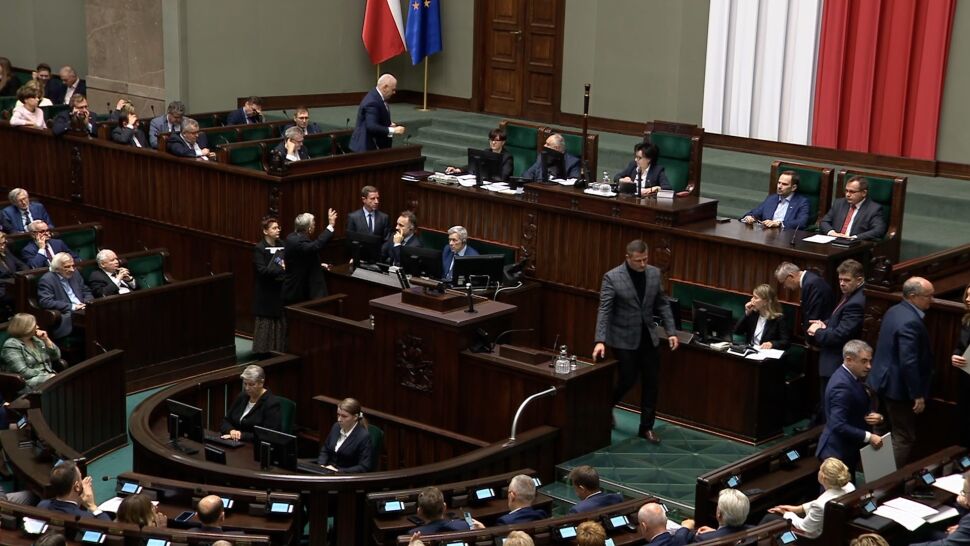 Sejmowa komisja zajmie się projektem wydłużającym kadencje samorządów
