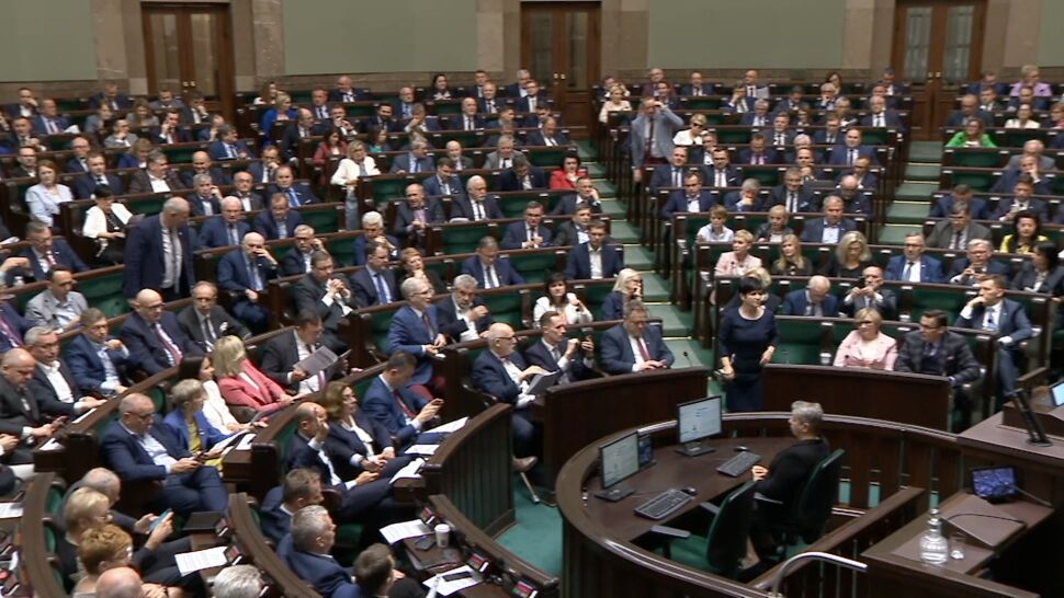 Sejm przyjął nowelizację ustawy o Sądzie Najwyższym. PiS oddało pola Solidarnej Polsce