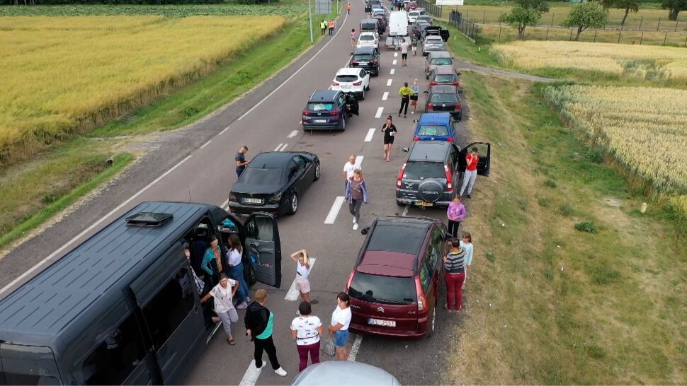 "Nigdzie się stąd nie ruszymy". Kilkaset samochodów nie może wjechać do Ukrainy