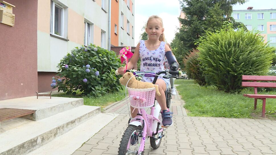 Przełożyli wakacyjne wyjazdy, by Lilka mogła jeździć na rowerze